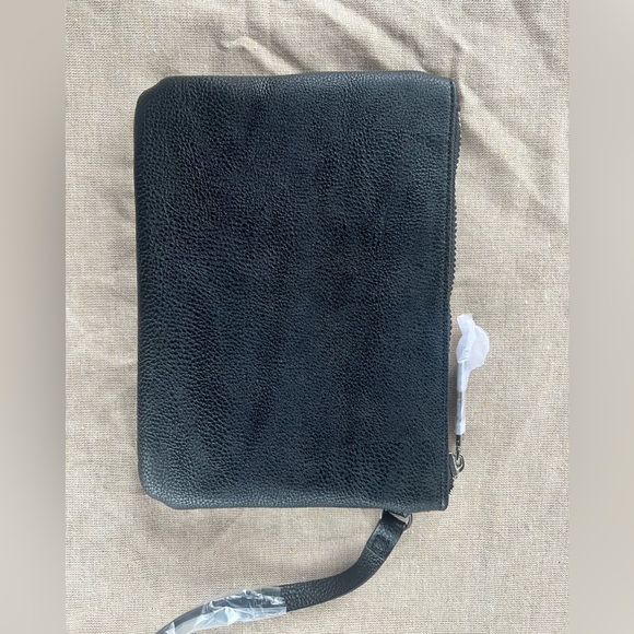 Steve Madden Wristlet Makeup pouch purse New - Picture 6 of 11